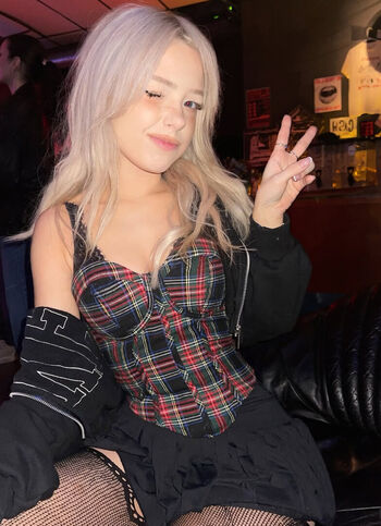 Dollblush image