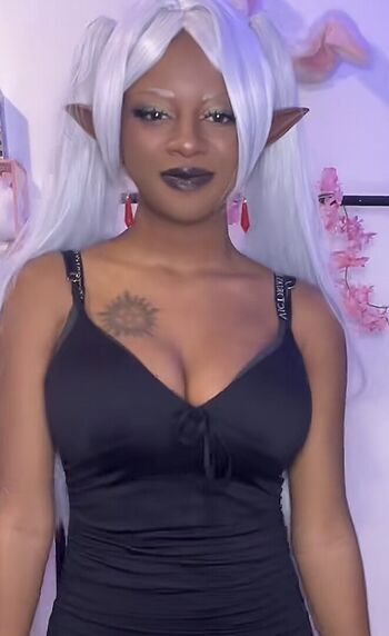 Dollstrawberry image
