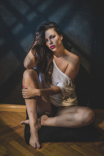 Dominika svejdova image