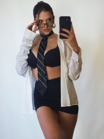 Donnafetro page 2 image