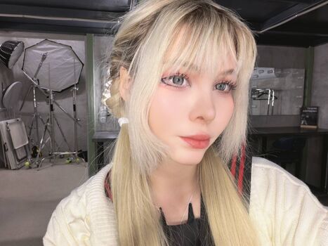 Dosya Gasai/Tsuki.Des