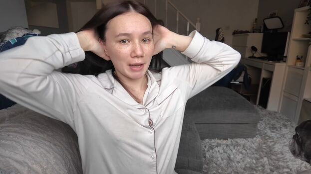 Double take reacts image