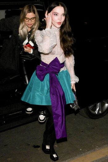Dove cameron page 2 image