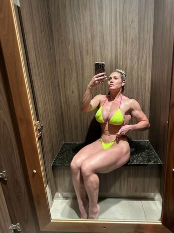 Dr colette larsen image
