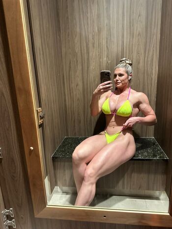 Dr colette larsen image