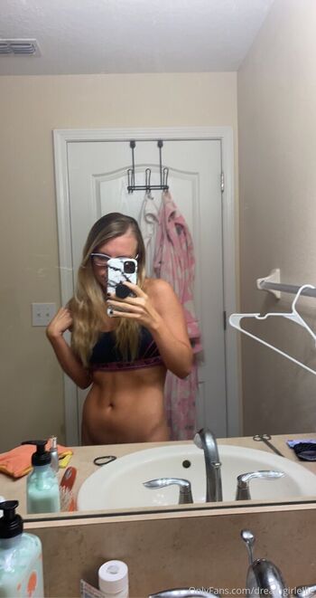 Dream girl ellie page 2 image