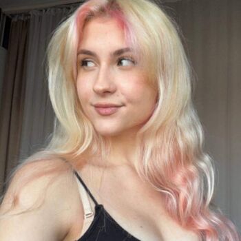 Dreamyhayley image