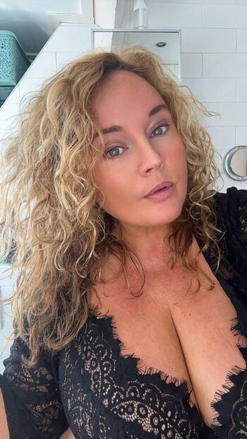 Dutchycurves image