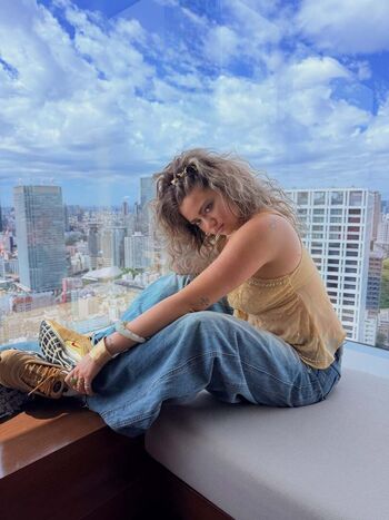 Dytto image