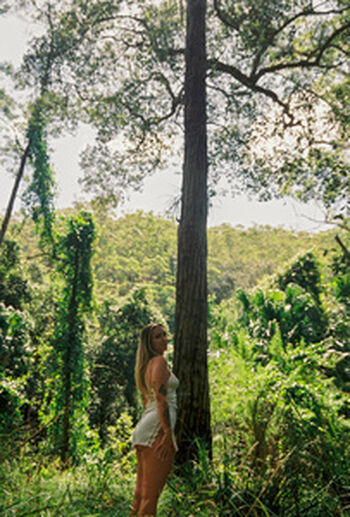 Ebony meldrum image