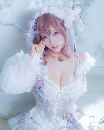 Eeelyeee 1 image