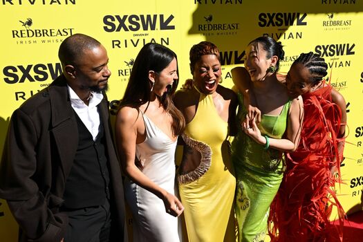 Eiza gonzalez 1 page 6 image