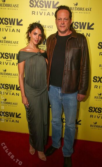 Eiza gonzalez 1 page 4 image