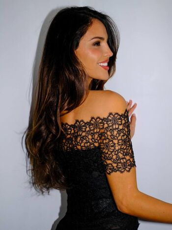 Eiza gonzalez 1 page 2 image