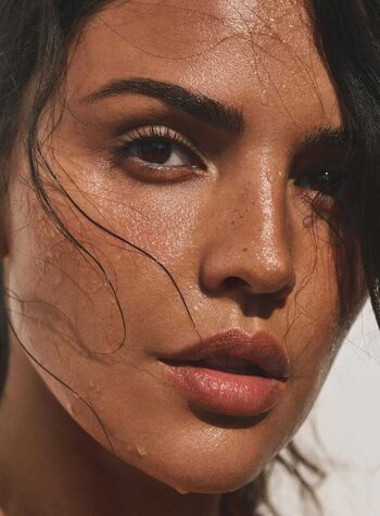 Eiza gonzalez 1 image