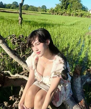 Ejahazel page 2 image