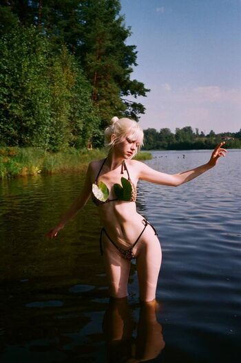 Electric blonde image