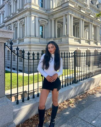 Elena arenas image