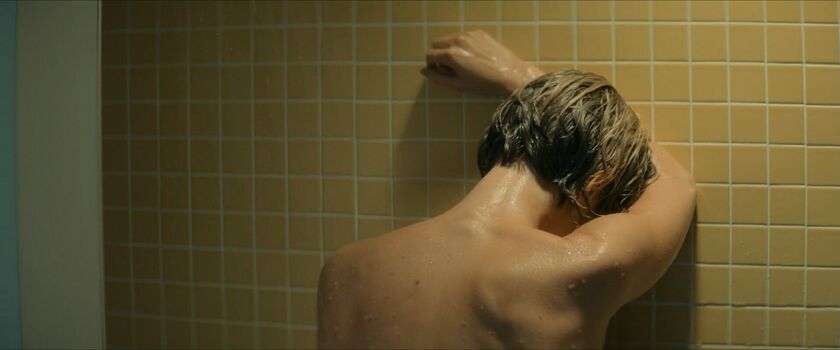 Elena kampouris image