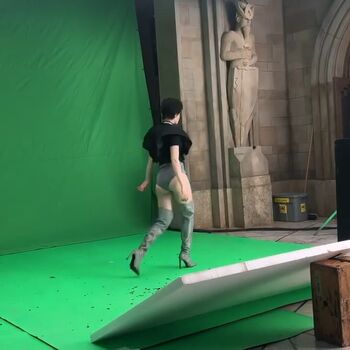 Elena kampouris image