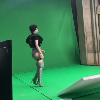 Elena kampouris image