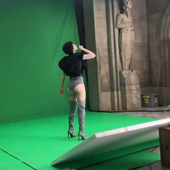 Elena kampouris image