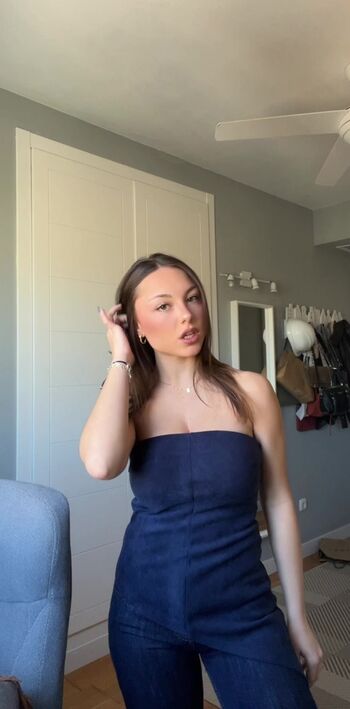 Elena moya page 2 image