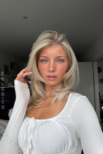 Elena zoe image