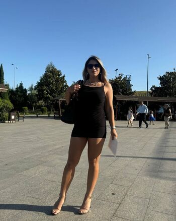 Elif karaarslan image