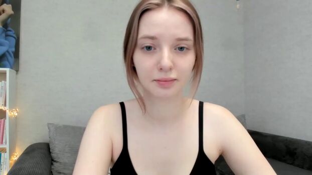 Elisa oliver image