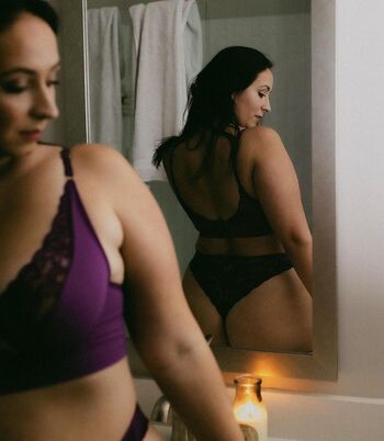 Elise bolton bikini bowler image