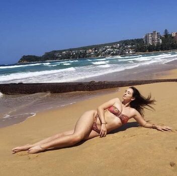 Elise bolton bikini bowler image