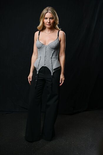 Elisha cuthbert 1 image