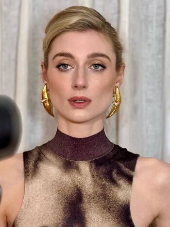 Elizabeth debicki image