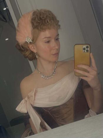 Elizabeth dulau image