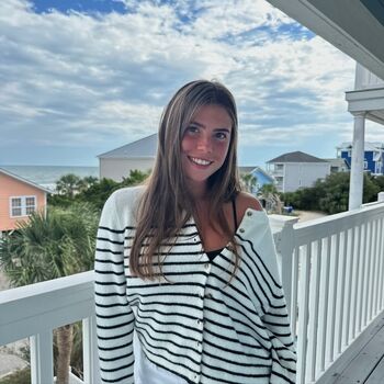 Elizabeth levesque image