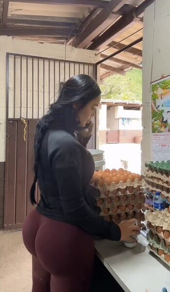 Elizabeth lopez image