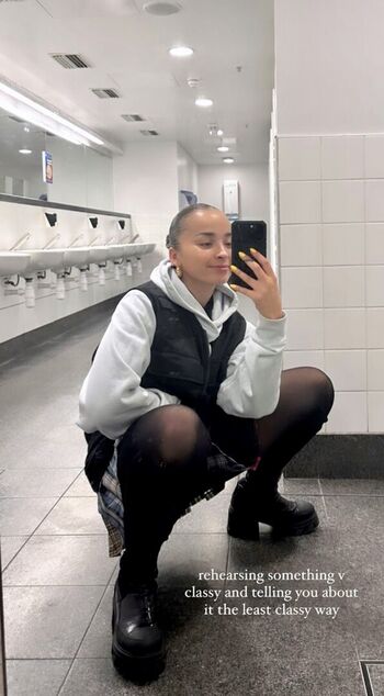 Ella Eyre