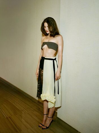 Ella hunt image