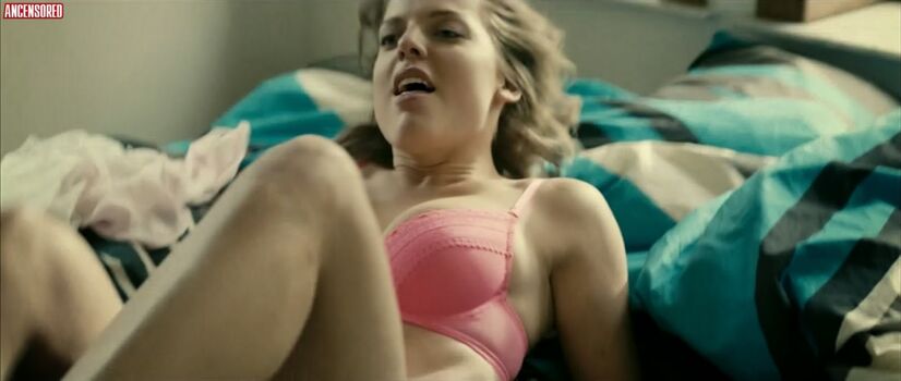 Ella leyers image