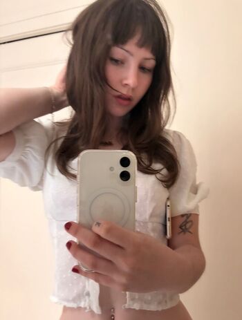 Ella woolsey image