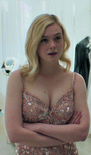 Elle Fanning