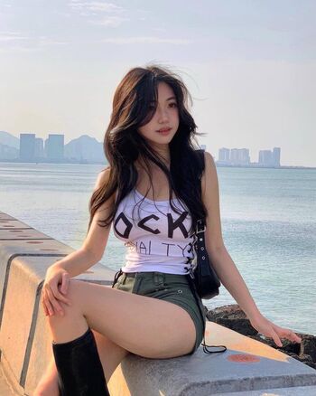 Ellen tan page 5 image