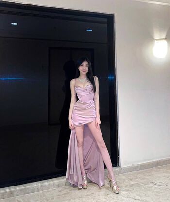 Ellen tan page 3 image