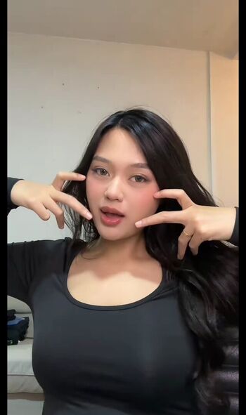 Ellesyanamira image