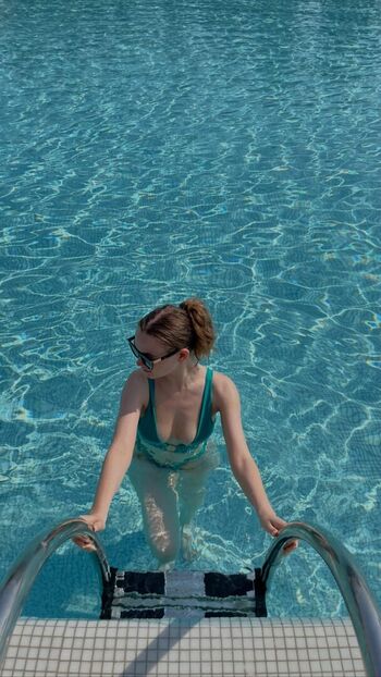 Ellie bindman image