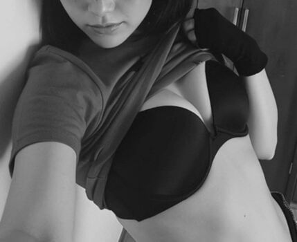 Ellie cass 666 image