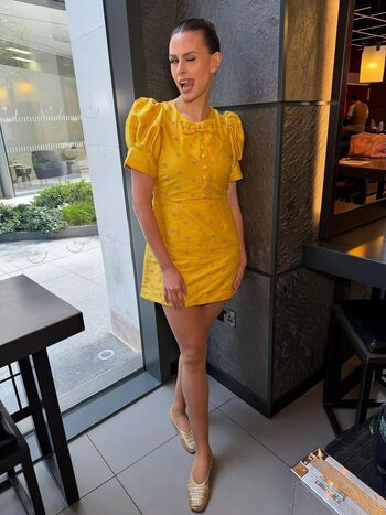Ellie taylor image