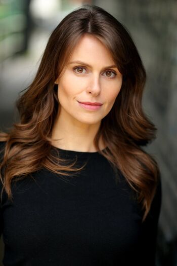 Ellie taylor image