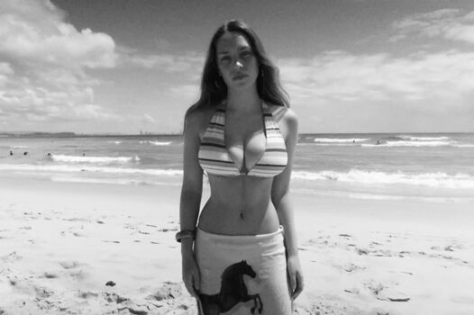 Ellie warmbrunn image
